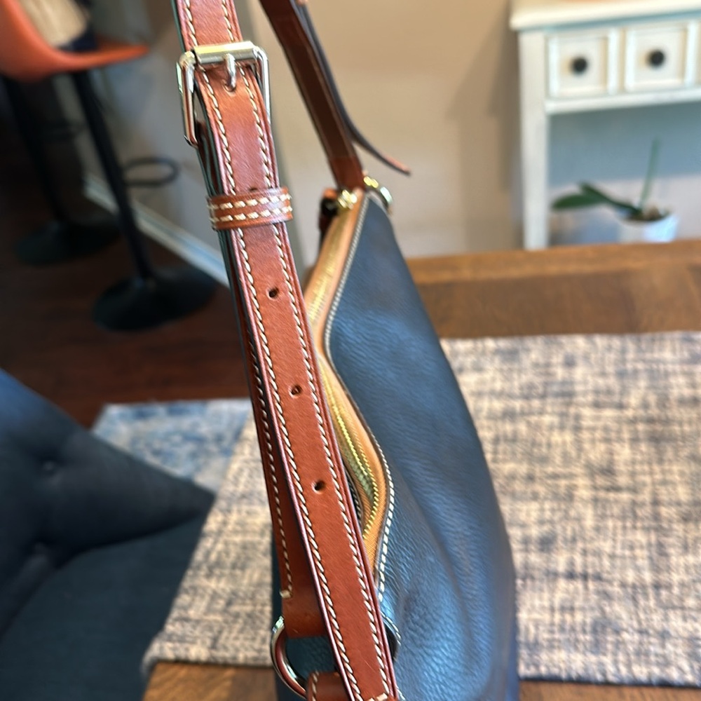 Dooney & Bourke (Authentic) Pebble Leather Shoulder Handbag - Picture 9 of 16